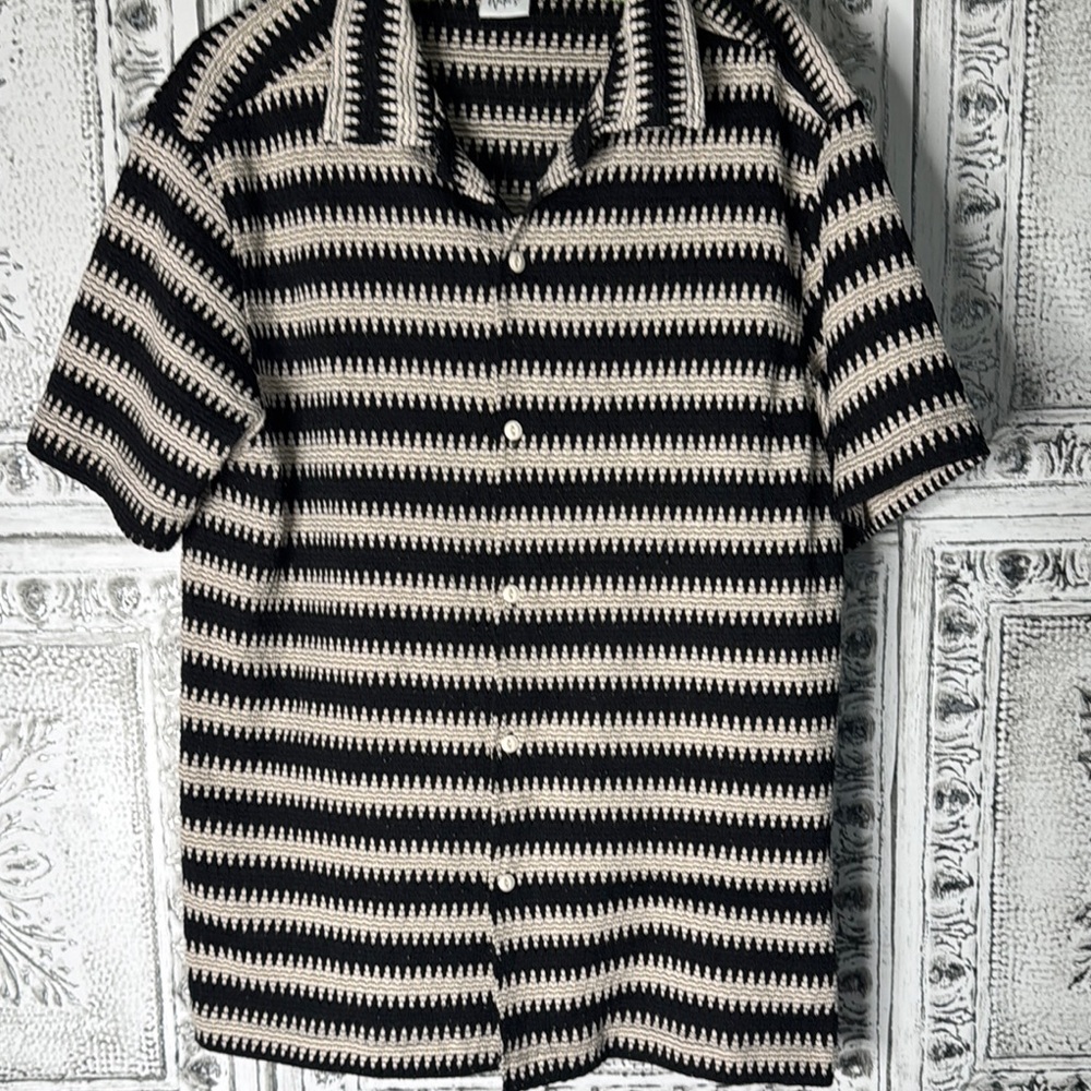 Black and White Striped Men's Shirt Button Up